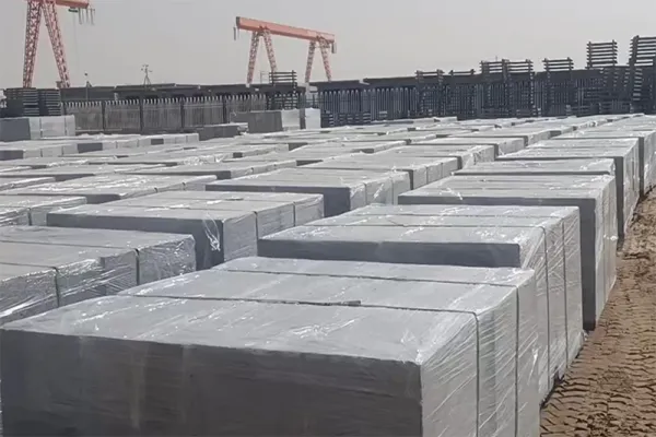 Ligne de Production de Blocs en Béton avec Isolant PSE Intégré à Bozhou, Xinjiang, Chine