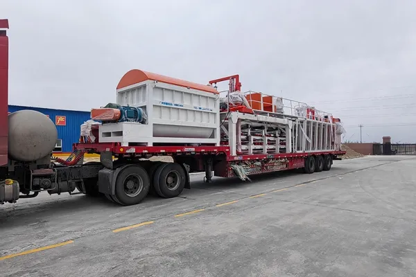 Modification de la Ligne de Production de Blocs AAC en Ligne de Production de Blocs en Béton avec Isolant PSE Intégré à Bayingol, Xinjiang, Chine