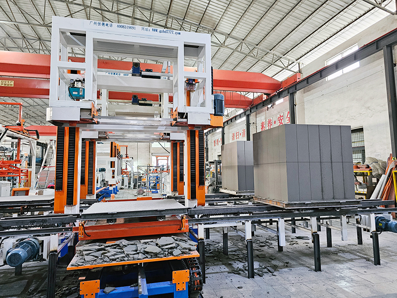 Coupe verticale sur portique à double voie avec table rotative