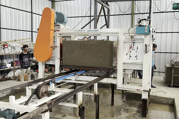 Ligne de production de blocs BCNA à Semarang, Indonésie.