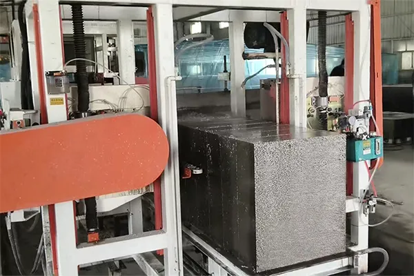 Optimisation de la ligne de production de blocs auto-isolants à Kashgar, Xinjiang, Chine.