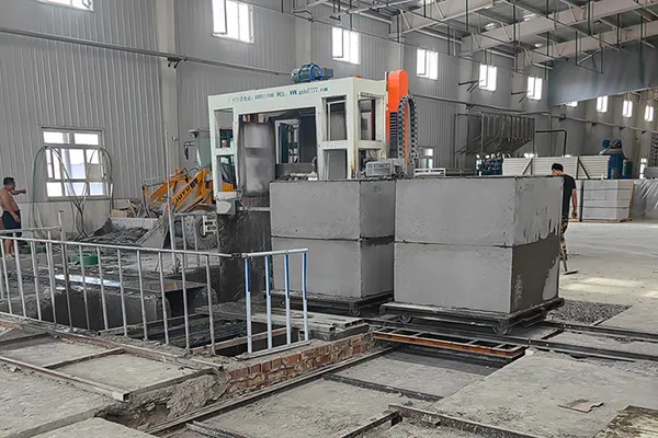 Ligne de production de blocs en béton mousse EPS à Aksu, Xinjiang, Chine